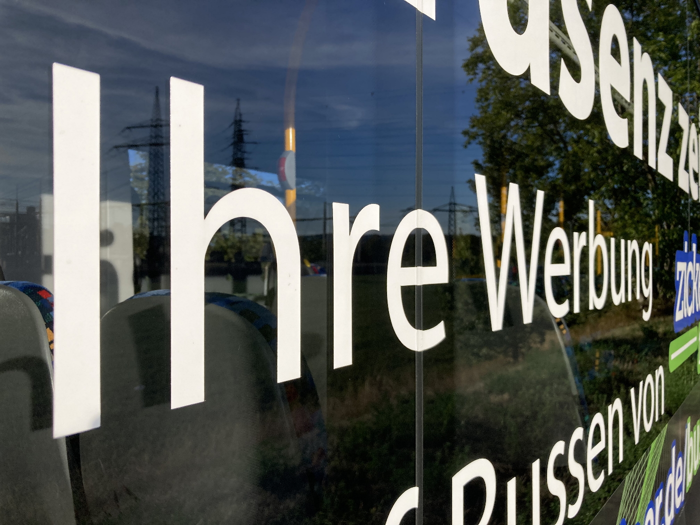 Werben Sie auf unseren Bussen! zickenheiner.de